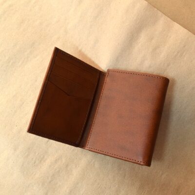 Alternative view of Billetera de caballero Trifold BC110A Africa Habano