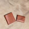 [PACK] Billetera de caballero BIFOLD BC139 Africa Habano y Sencillero de bolsillo GRAND SE101G Africa Habano